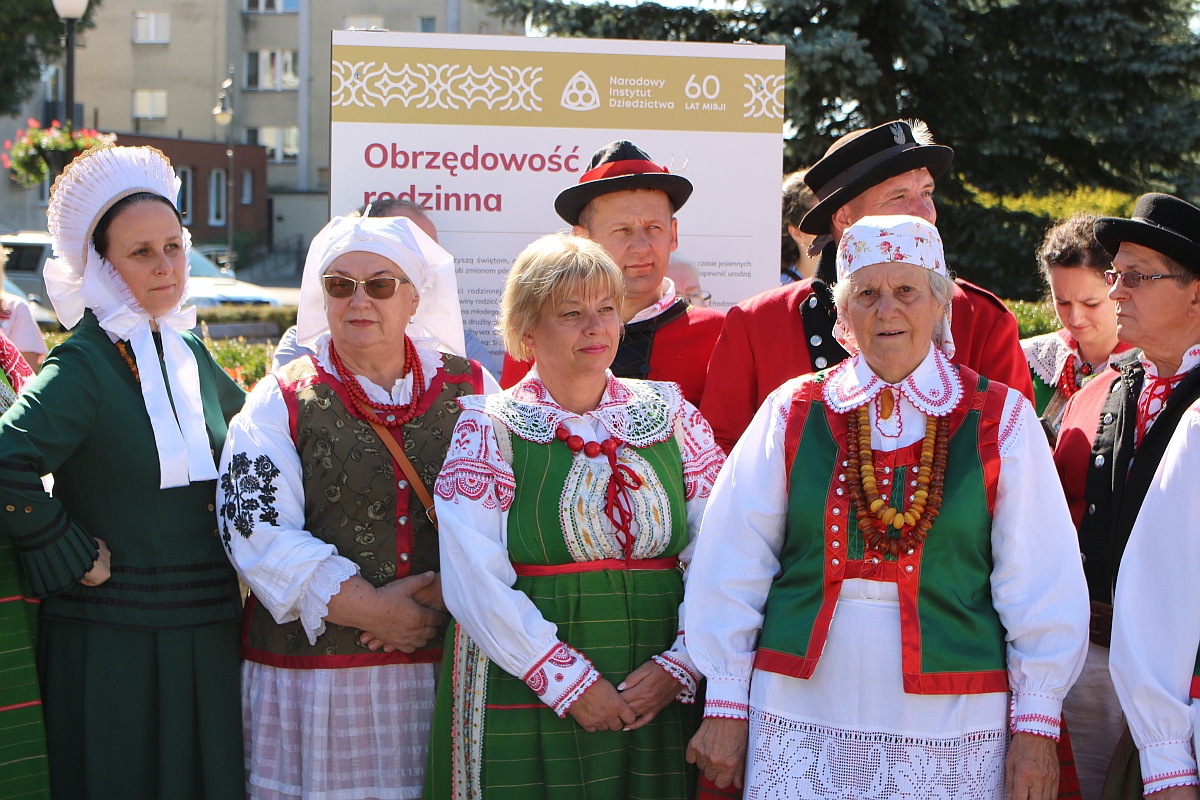 wernisaż wystawy Muzeum Kultury Kurpiowskiej - zdjęcie #131 - eOstroleka.pl