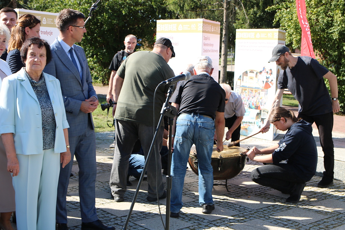 wernisaż wystawy Muzeum Kultury Kurpiowskiej - zdjęcie #127 - eOstroleka.pl