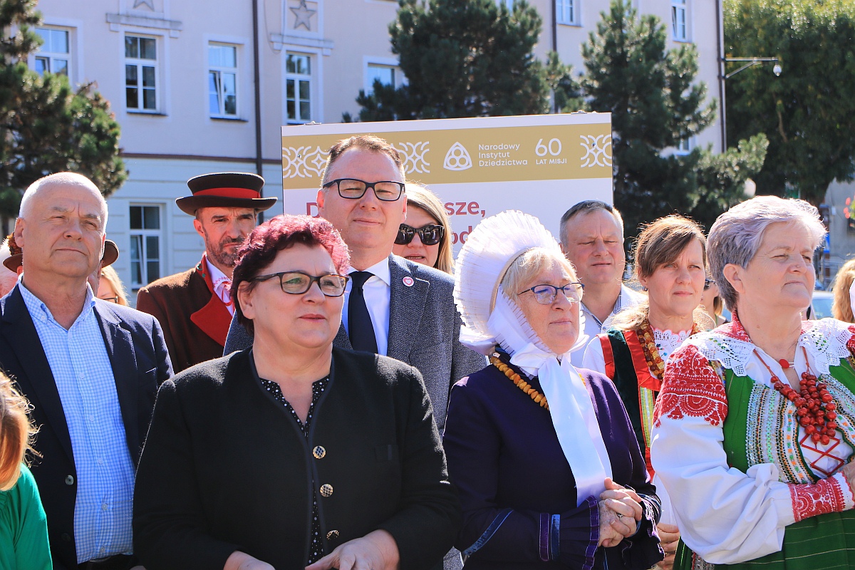wernisaż wystawy Muzeum Kultury Kurpiowskiej - zdjęcie #113 - eOstroleka.pl