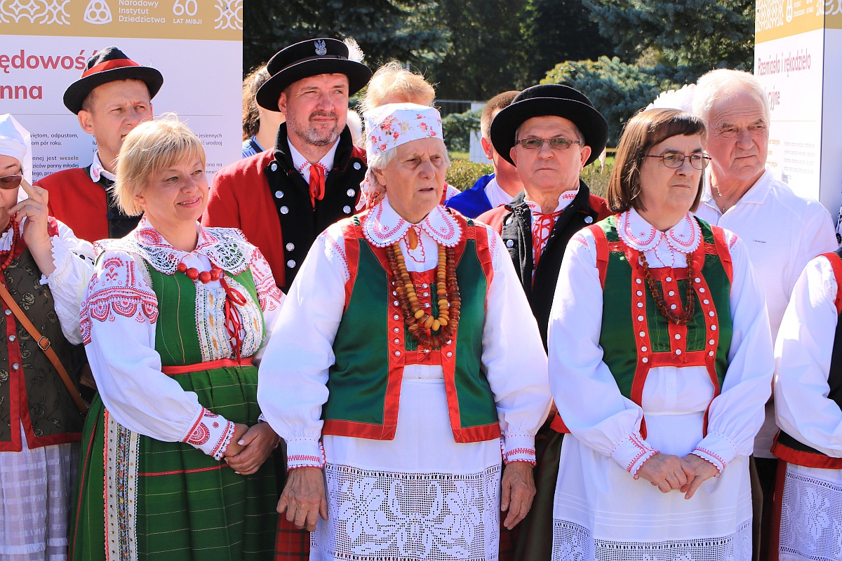 wernisaż wystawy Muzeum Kultury Kurpiowskiej - zdjęcie #111 - eOstroleka.pl