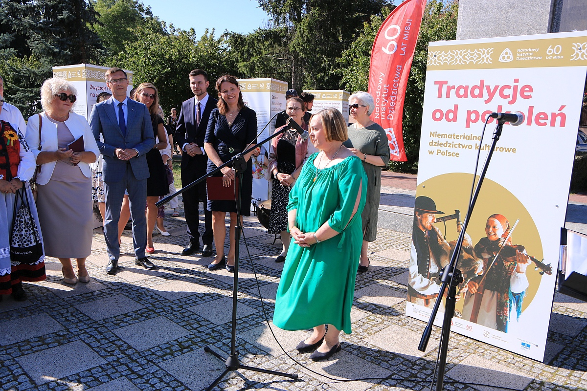 wernisaż wystawy Muzeum Kultury Kurpiowskiej - zdjęcie #88 - eOstroleka.pl