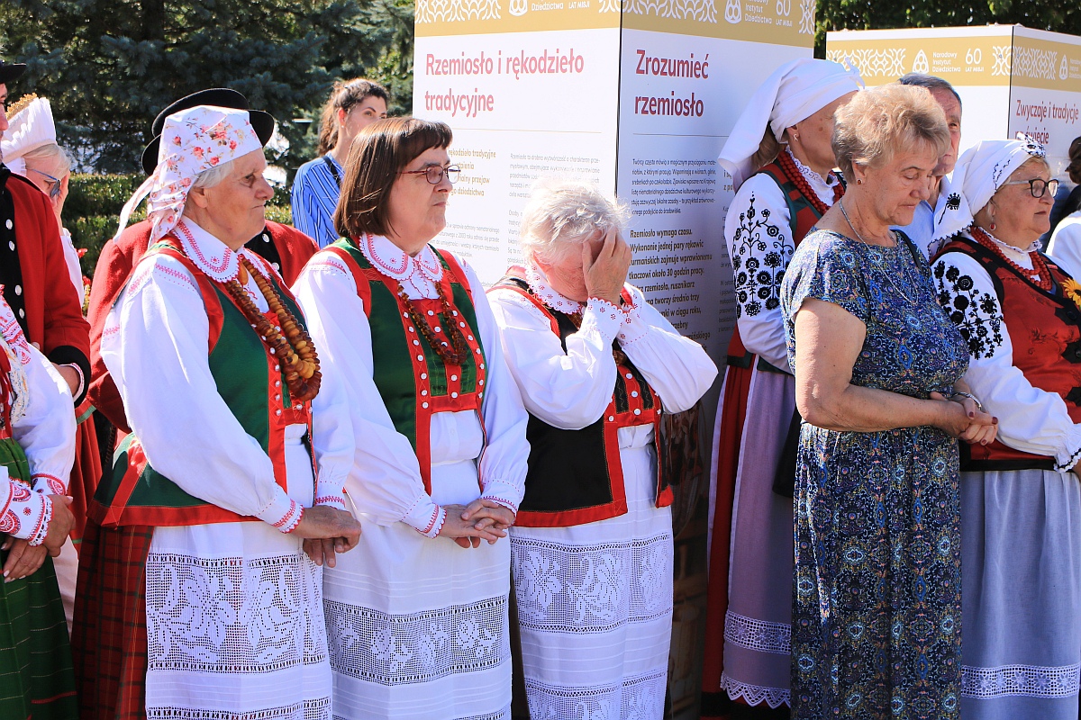 wernisaż wystawy Muzeum Kultury Kurpiowskiej - zdjęcie #83 - eOstroleka.pl