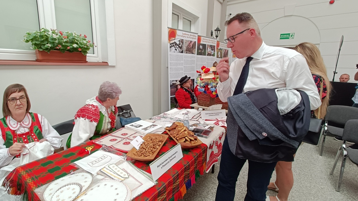 wernisaż wystawy Muzeum Kultury Kurpiowskiej - zdjęcie #68 - eOstroleka.pl