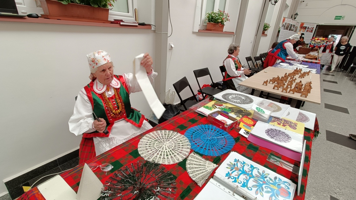 wernisaż wystawy Muzeum Kultury Kurpiowskiej - zdjęcie #64 - eOstroleka.pl
