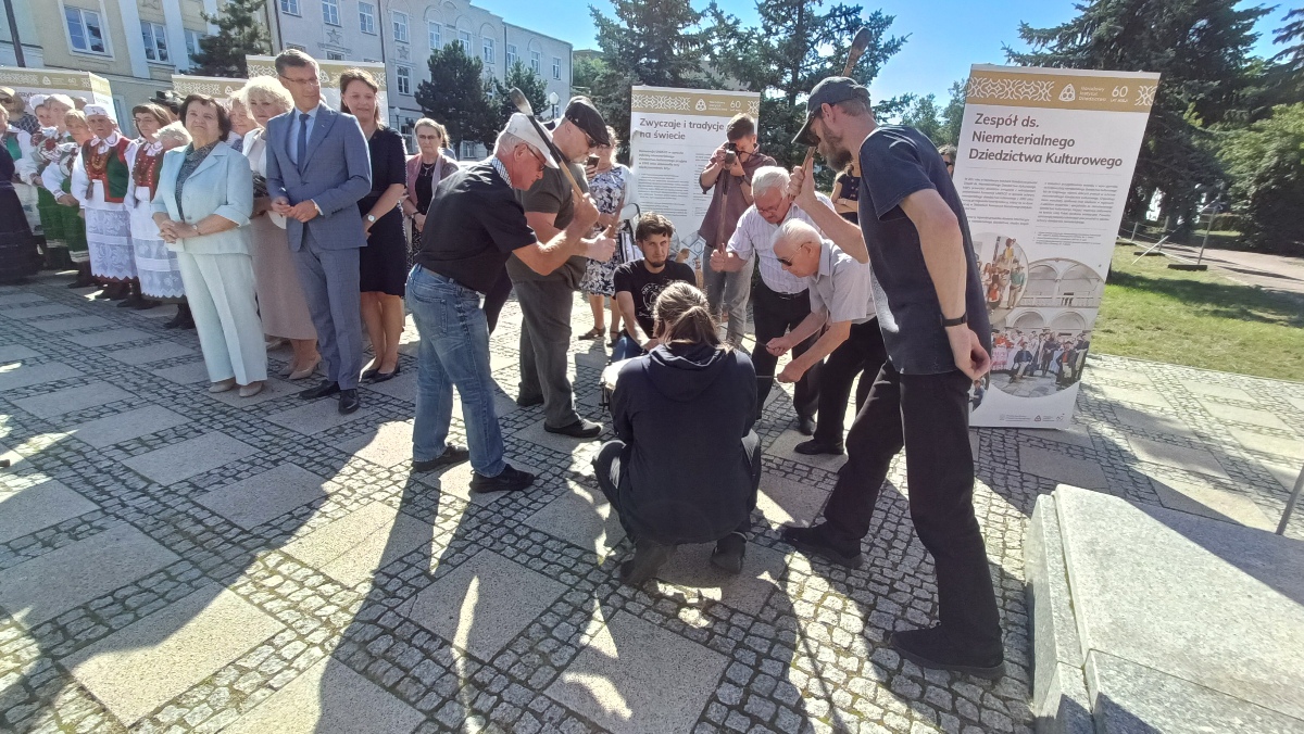 wernisaż wystawy Muzeum Kultury Kurpiowskiej - zdjęcie #23 - eOstroleka.pl