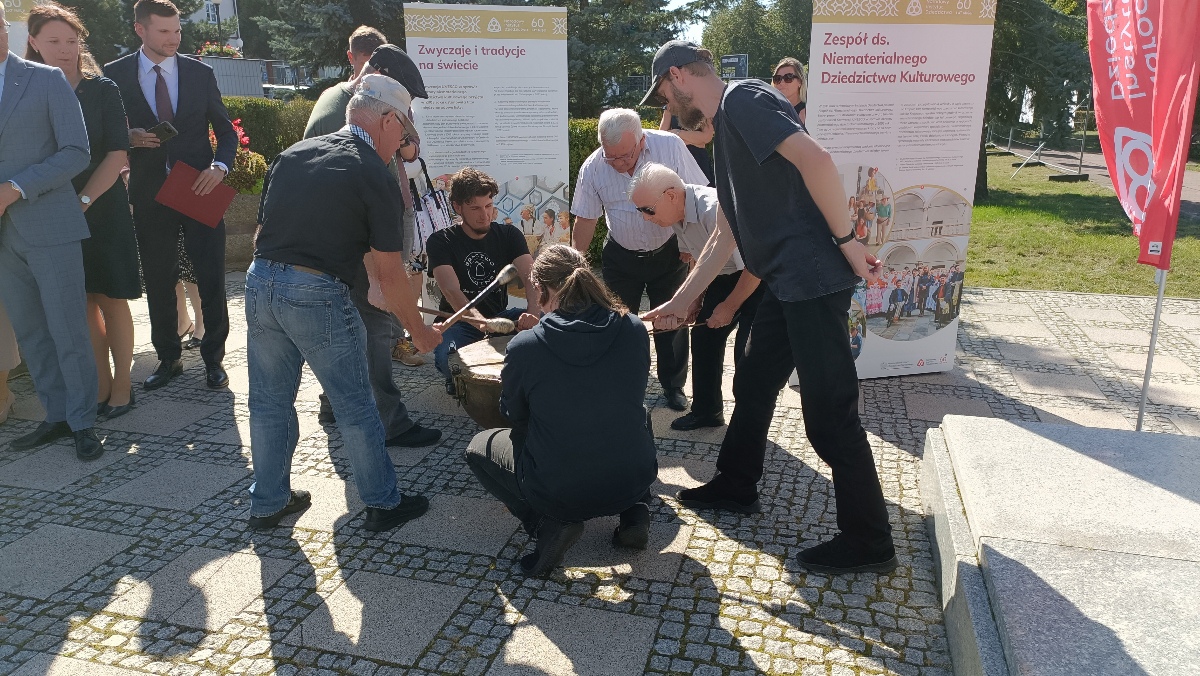 wernisaż wystawy Muzeum Kultury Kurpiowskiej - zdjęcie #22 - eOstroleka.pl