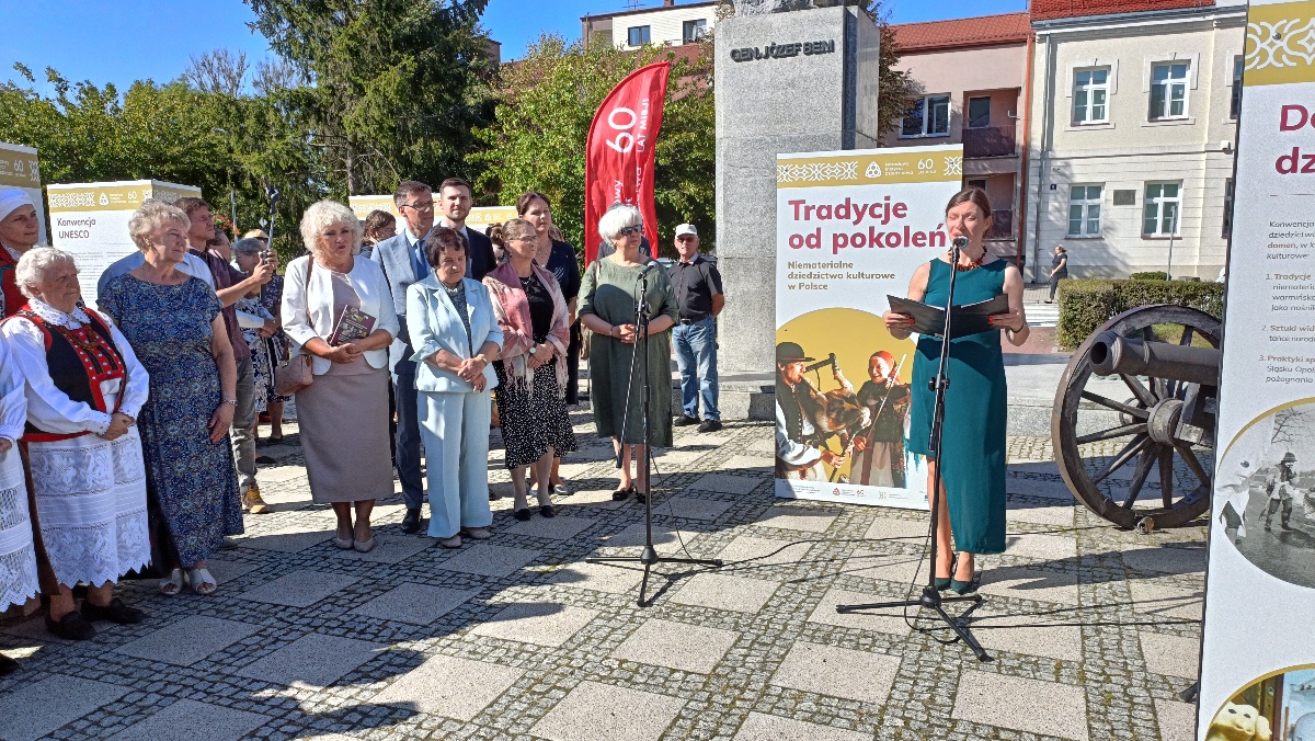 wernisaż wystawy Muzeum Kultury Kurpiowskiej - zdjęcie #14 - eOstroleka.pl