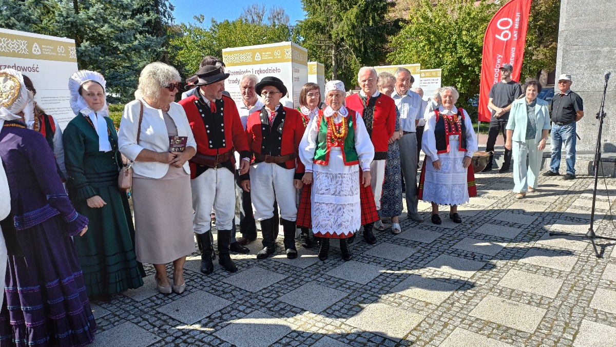 wernisaż wystawy Muzeum Kultury Kurpiowskiej - zdjęcie #6 - eOstroleka.pl