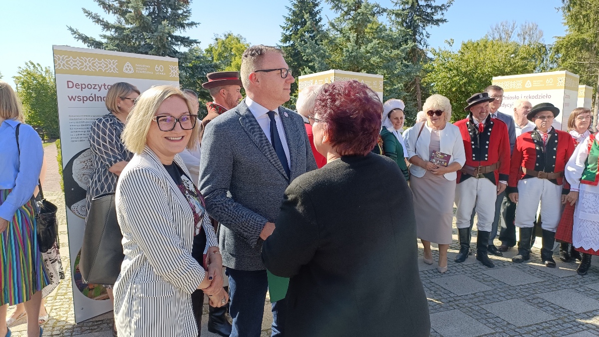wernisaż wystawy Muzeum Kultury Kurpiowskiej - zdjęcie #3 - eOstroleka.pl