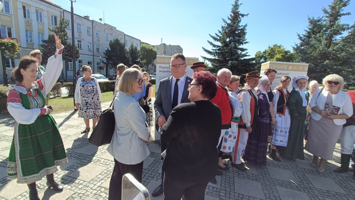 wernisaż wystawy Muzeum Kultury Kurpiowskiej - zdjęcie #2 - eOstroleka.pl