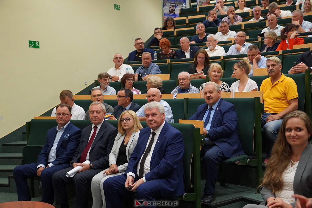 Spotkanie wyborcze PiS w Ostrołęce [21.09.2023] - zdjęcie #38 - eOstroleka.pl