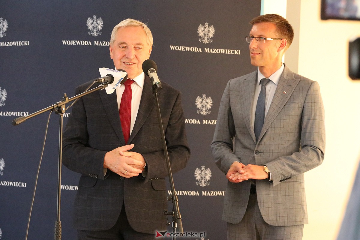 Podpisanie umowy na autobusy [22.09.2023] - zdjęcie #12 - eOstroleka.pl