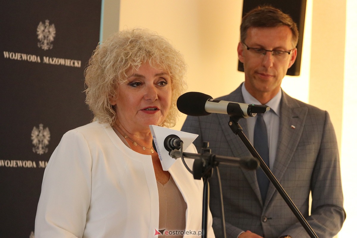 Podpisanie umowy na autobusy [22.09.2023] - zdjęcie #8 - eOstroleka.pl