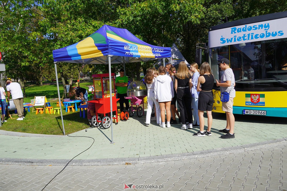 Piknik Czytelniczy. Otwarcie filii MBP Stacja Biblioteka [22.09.2023] - zdjęcie #101 - eOstroleka.pl
