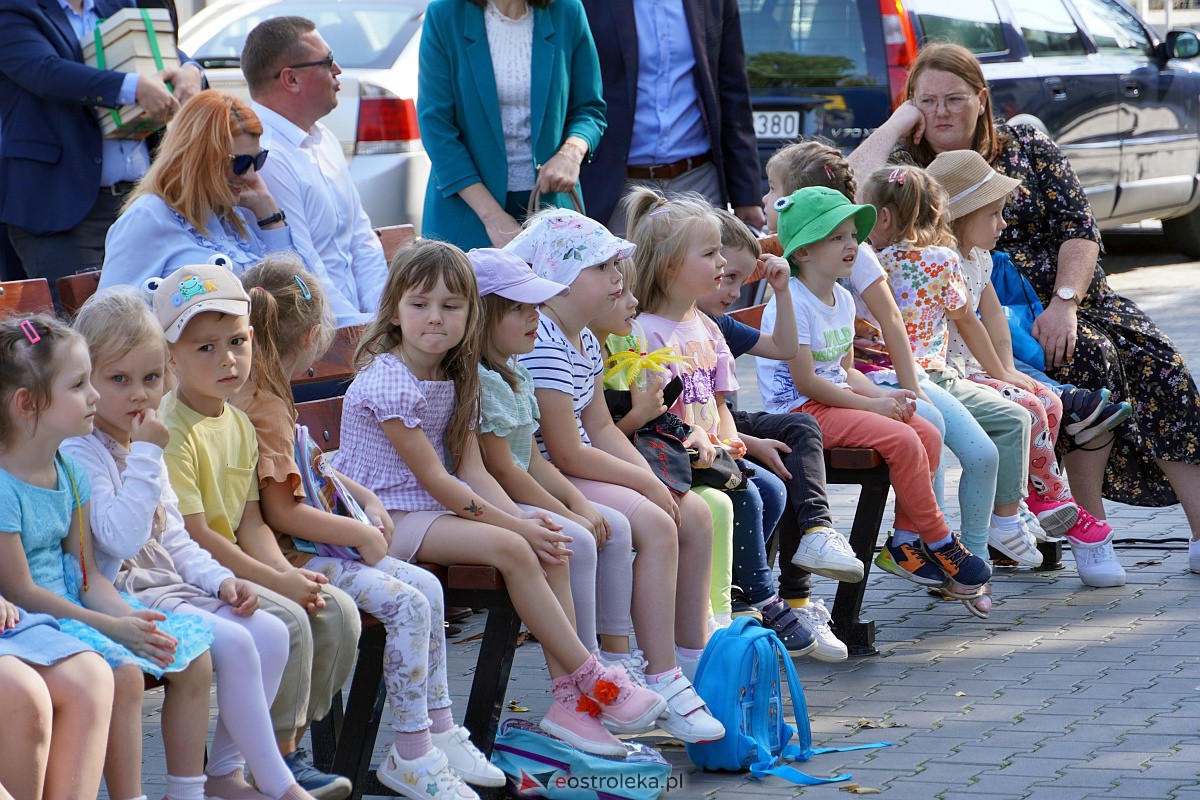 Piknik Czytelniczy. Otwarcie filii MBP Stacja Biblioteka [22.09.2023] - zdjęcie #97 - eOstroleka.pl