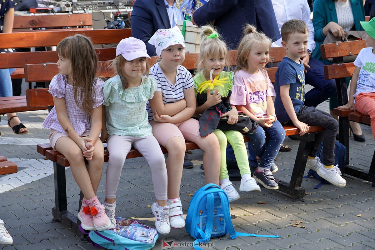 Piknik Czytelniczy. Otwarcie filii MBP Stacja Biblioteka [22.09.2023] - zdjęcie #94 - eOstroleka.pl