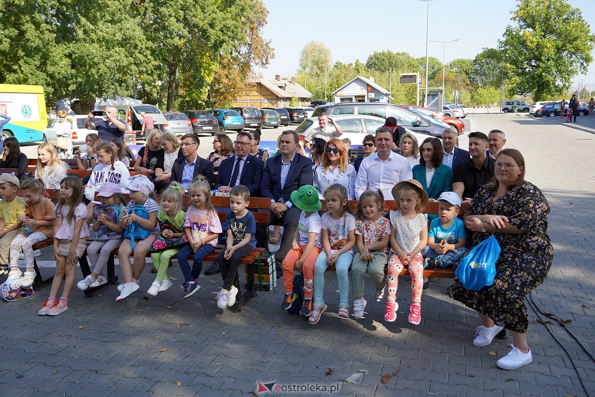 Piknik Czytelniczy. Otwarcie filii MBP Stacja Biblioteka [22.09.2023] - zdjęcie #75 - eOstroleka.pl