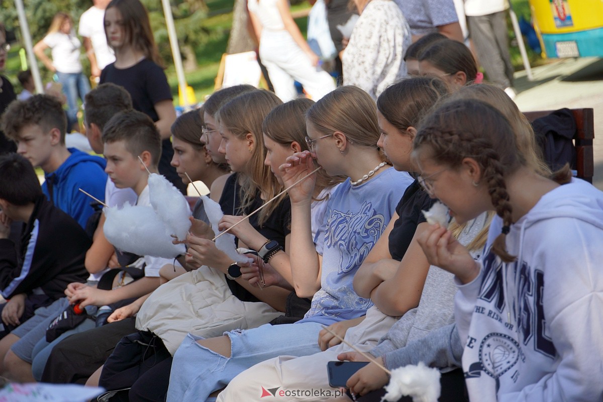 Piknik Czytelniczy. Otwarcie filii MBP Stacja Biblioteka [22.09.2023] - zdjęcie #73 - eOstroleka.pl