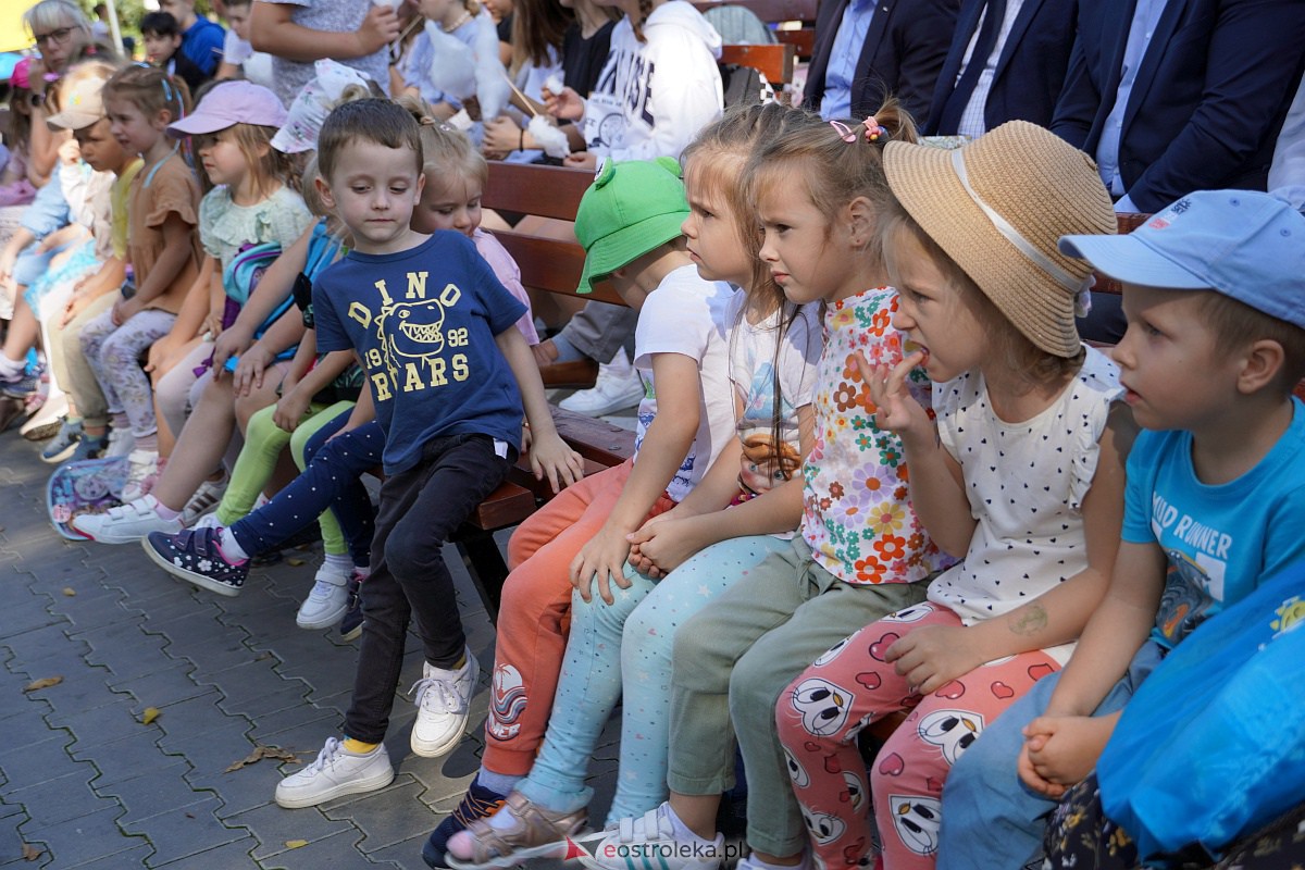 Piknik Czytelniczy. Otwarcie filii MBP Stacja Biblioteka [22.09.2023] - zdjęcie #72 - eOstroleka.pl