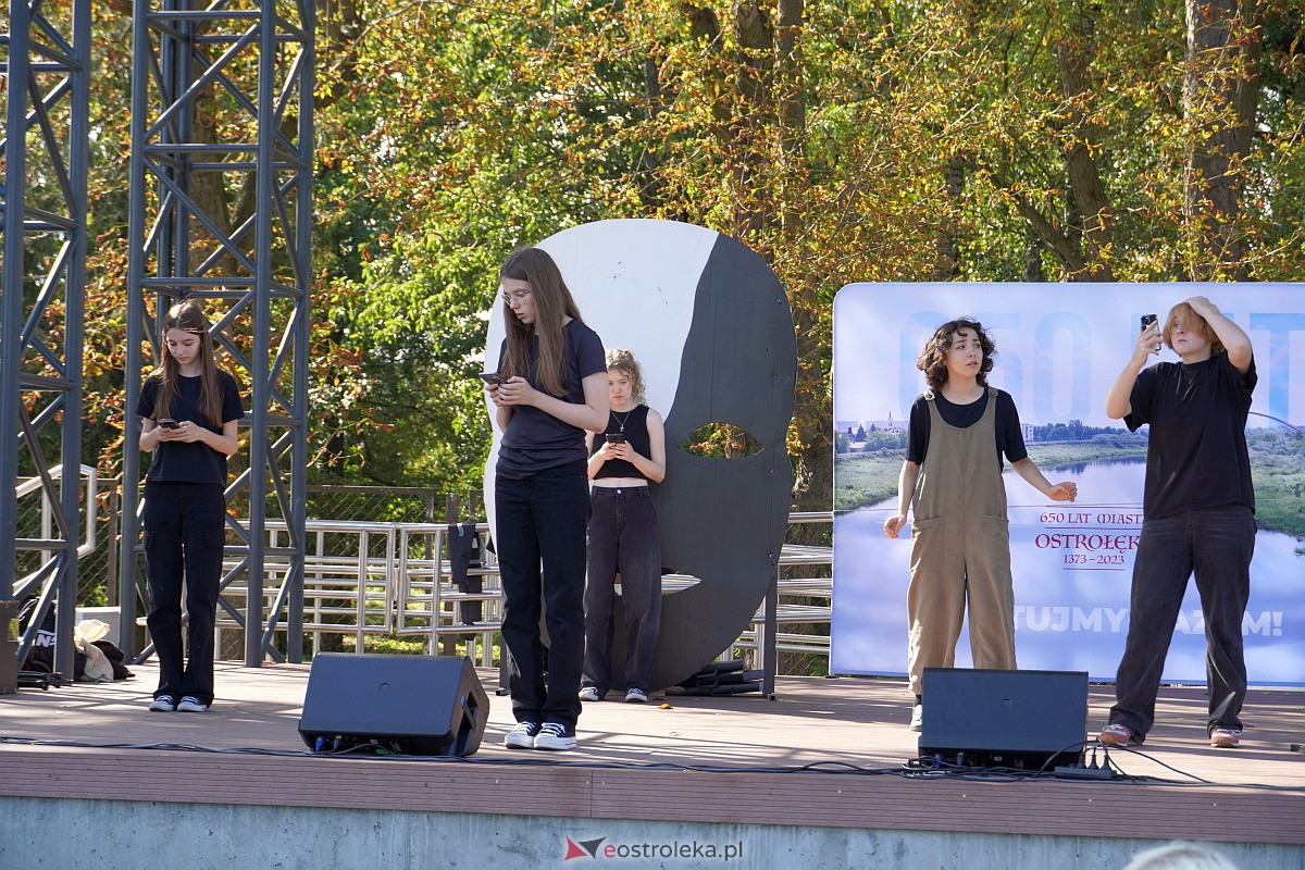 Piknik Czytelniczy. Otwarcie filii MBP Stacja Biblioteka [22.09.2023] - zdjęcie #58 - eOstroleka.pl