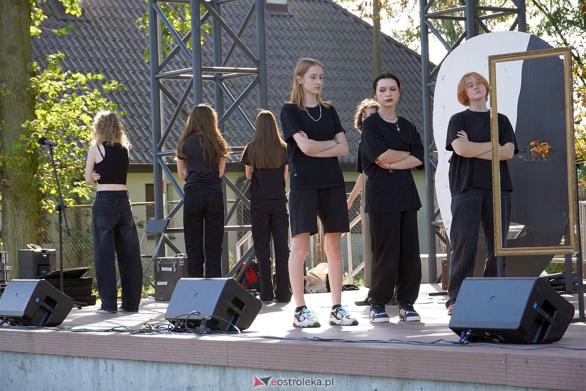 Piknik Czytelniczy. Otwarcie filii MBP Stacja Biblioteka [22.09.2023] - zdjęcie #48 - eOstroleka.pl