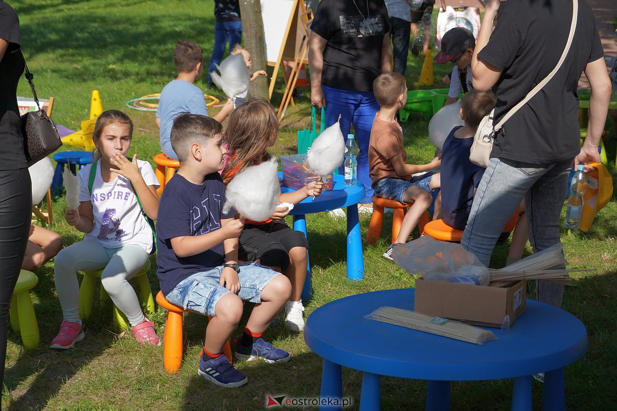 Piknik Czytelniczy. Otwarcie filii MBP Stacja Biblioteka [22.09.2023] - zdjęcie #44 - eOstroleka.pl
