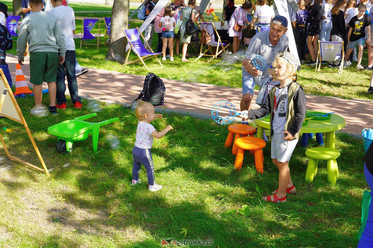 Piknik Czytelniczy. Otwarcie filii MBP Stacja Biblioteka [22.09.2023] - zdjęcie #41 - eOstroleka.pl