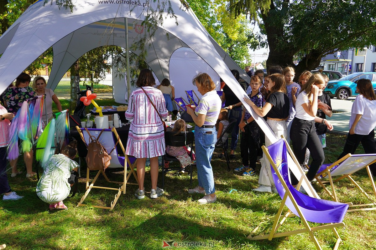 Piknik Czytelniczy. Otwarcie filii MBP Stacja Biblioteka [22.09.2023] - zdjęcie #37 - eOstroleka.pl