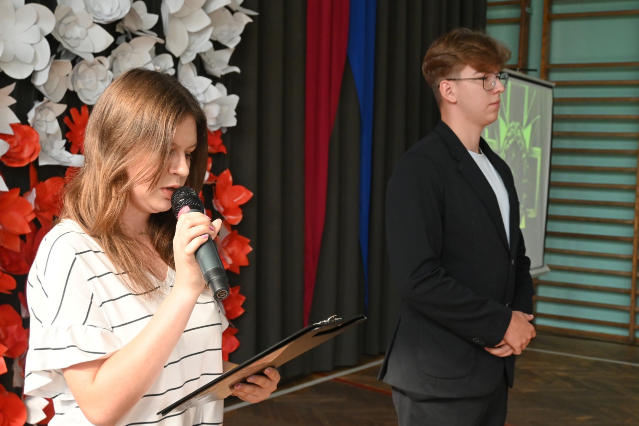 Uroczysta przysięga klas pierwszych w ZSZ Nr 2 [22.09.2023] - zdjęcie #28 - eOstroleka.pl