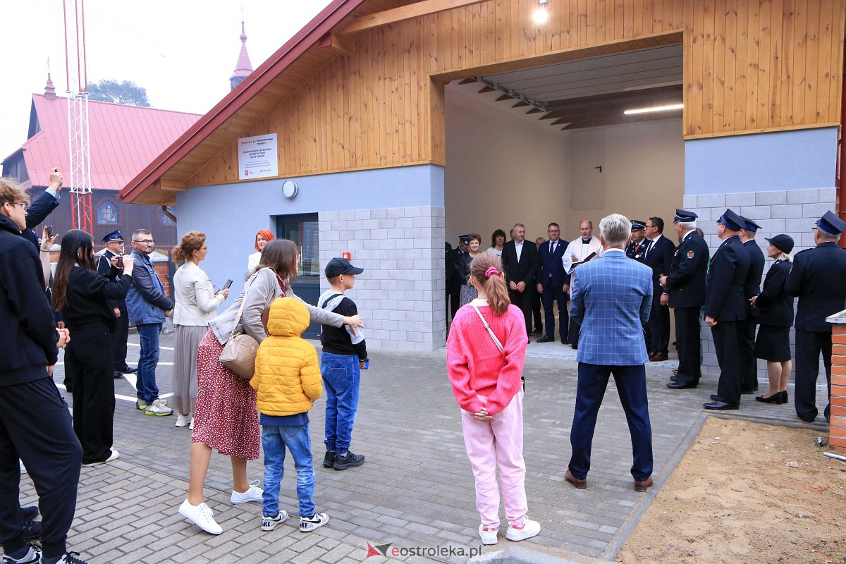 Strażnica OSP w Czarni Kadzidlańskiej oficjalnie otwarta [23.09.2023]  - zdjęcie #39 - eOstroleka.pl