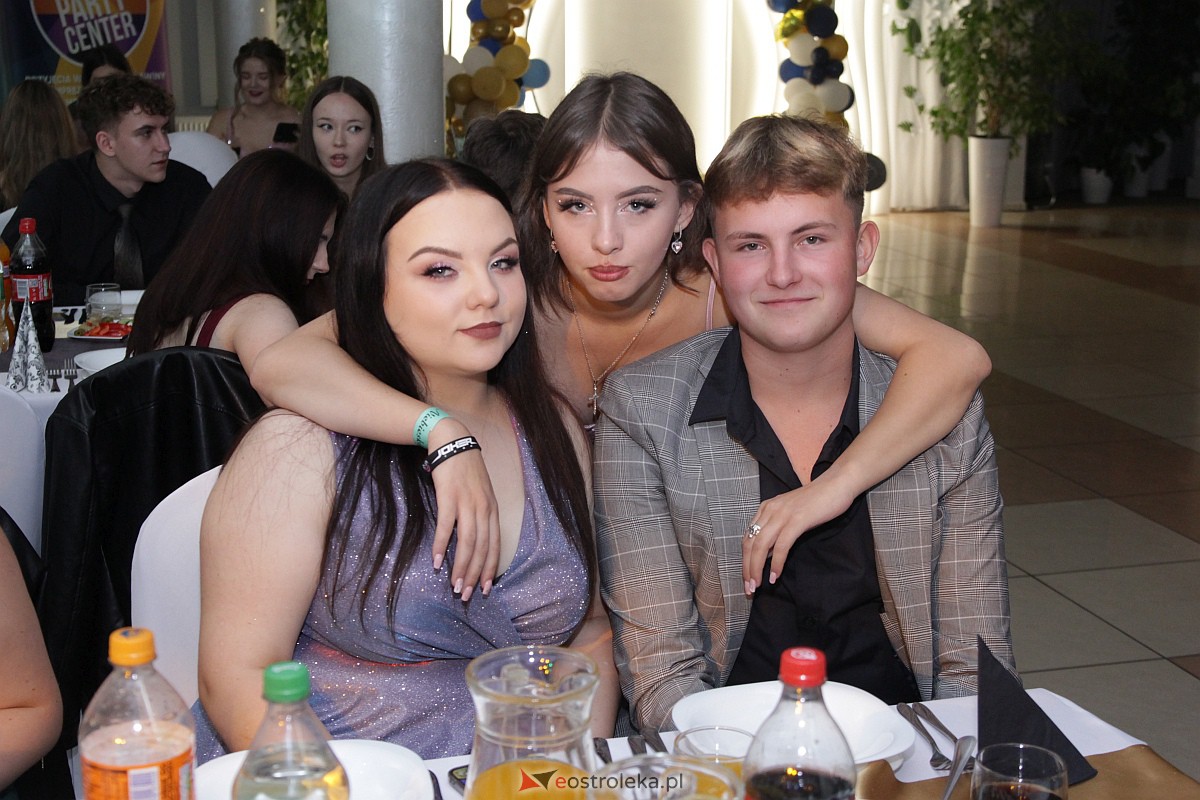 Półmetek uczniów z Zespołu Szkół Zawodowych nr 4 w Ostrołęce [23.09.2023] - zdjęcie #124 - eOstroleka.pl