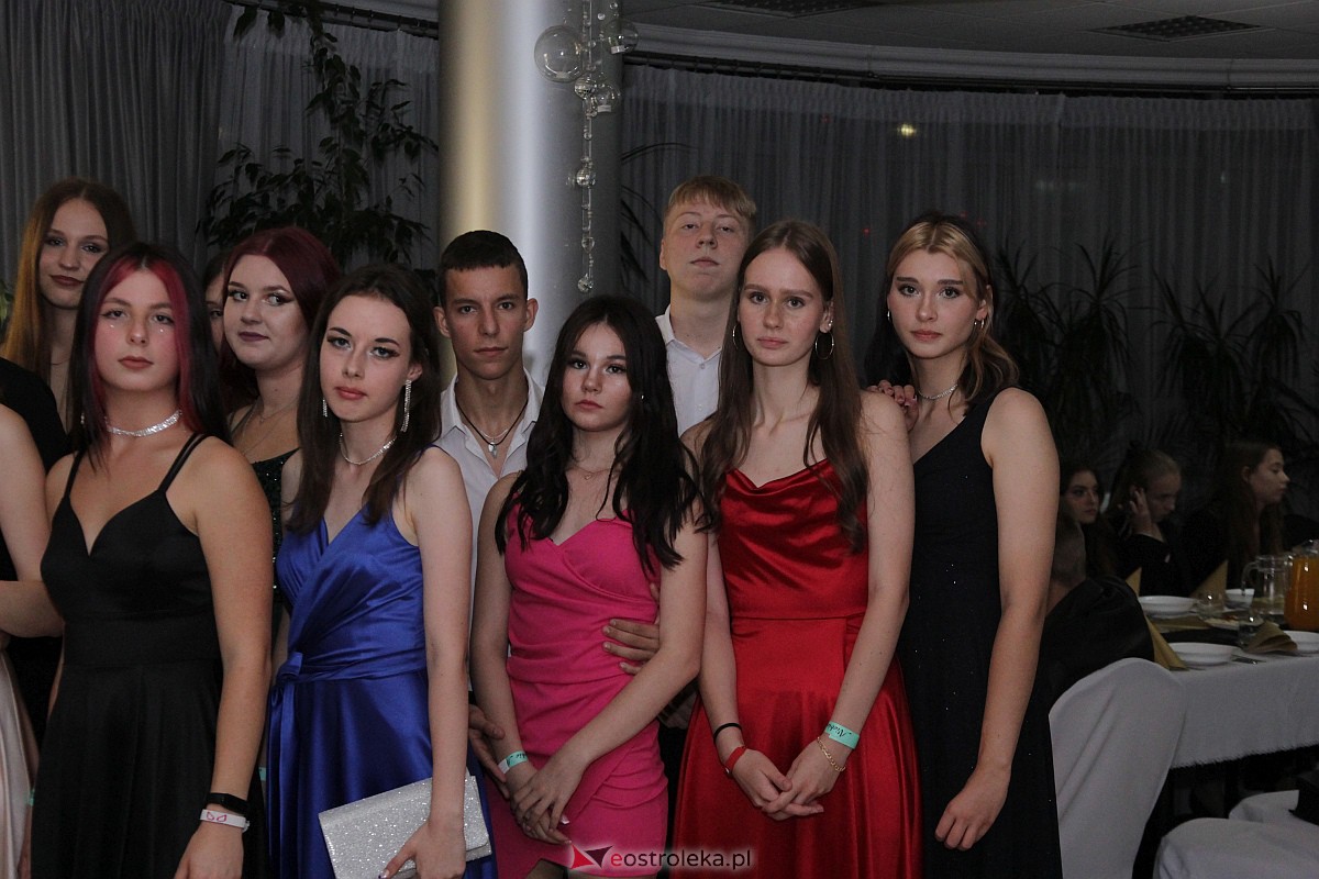 Półmetek uczniów z Zespołu Szkół Zawodowych nr 4 w Ostrołęce [23.09.2023] - zdjęcie #95 - eOstroleka.pl