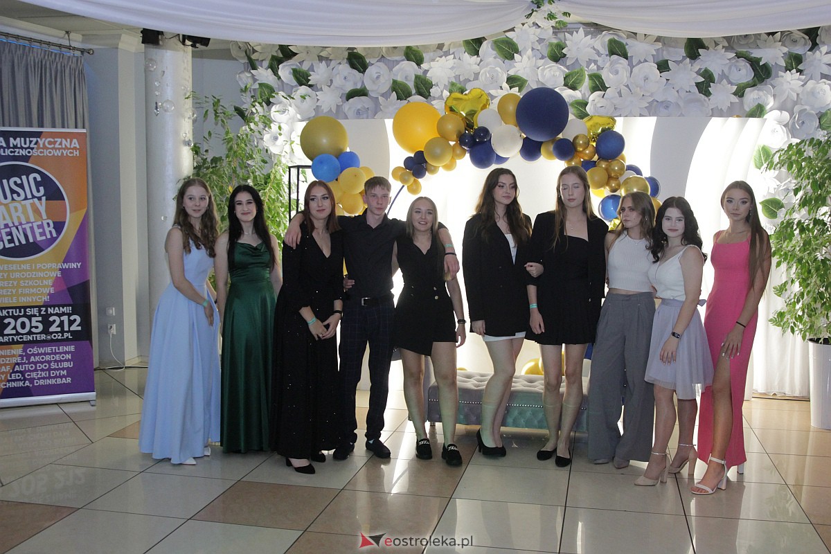 Półmetek uczniów z Zespołu Szkół Zawodowych nr 4 w Ostrołęce [23.09.2023] - zdjęcie #77 - eOstroleka.pl