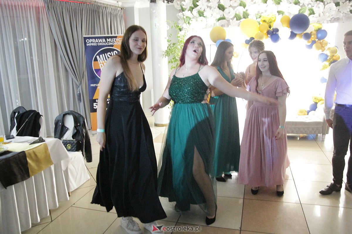 Półmetek uczniów z Zespołu Szkół Zawodowych nr 4 w Ostrołęce [23.09.2023] - zdjęcie #4 - eOstroleka.pl