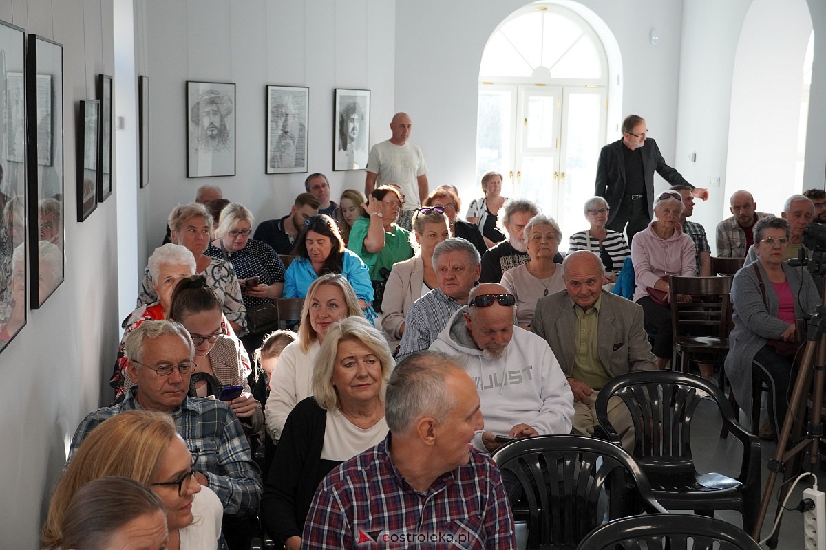 Koncert Rzeka marzeń w wykonaniu Ostrołęckiego Chóru Kameralnego [24.09.2023] - zdjęcie #17 - eOstroleka.pl