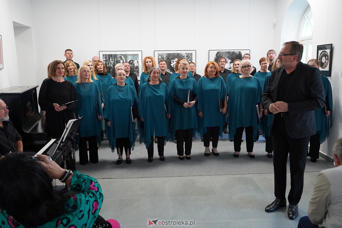 Koncert Rzeka marzeń w wykonaniu Ostrołęckiego Chóru Kameralnego [24.09.2023] - zdjęcie #8 - eOstroleka.pl