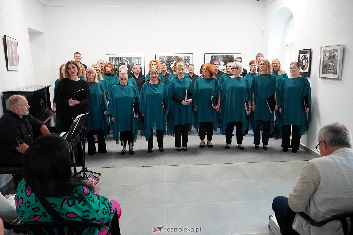 Koncert Rzeka marzeń w wykonaniu Ostrołęckiego Chóru Kameralnego [24.09.2023] - zdjęcie #2 - eOstroleka.pl