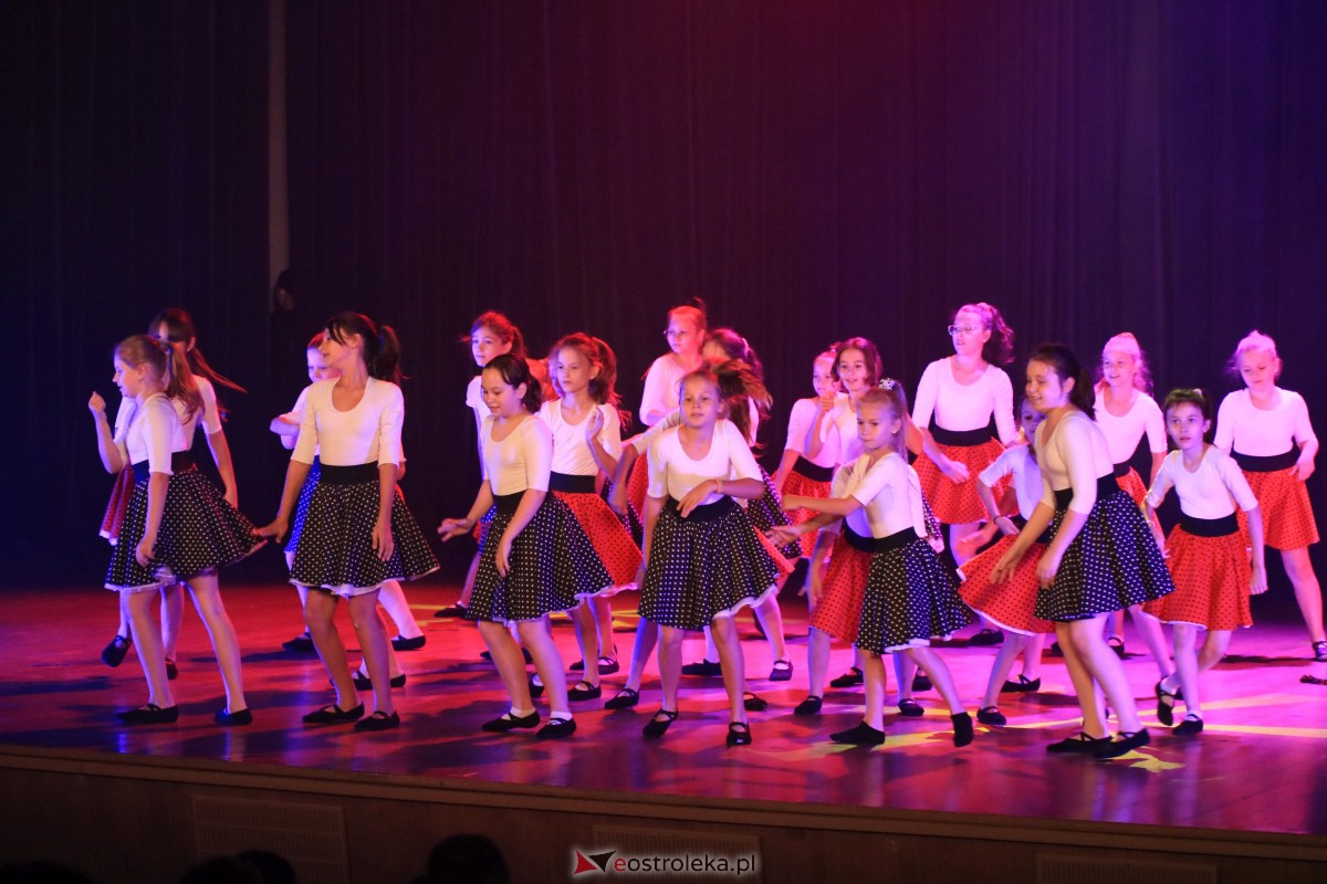 Koncert Muzyczna podróż grupy De-eM w OCK [25.09.2023] - zdjęcie #154 - eOstroleka.pl