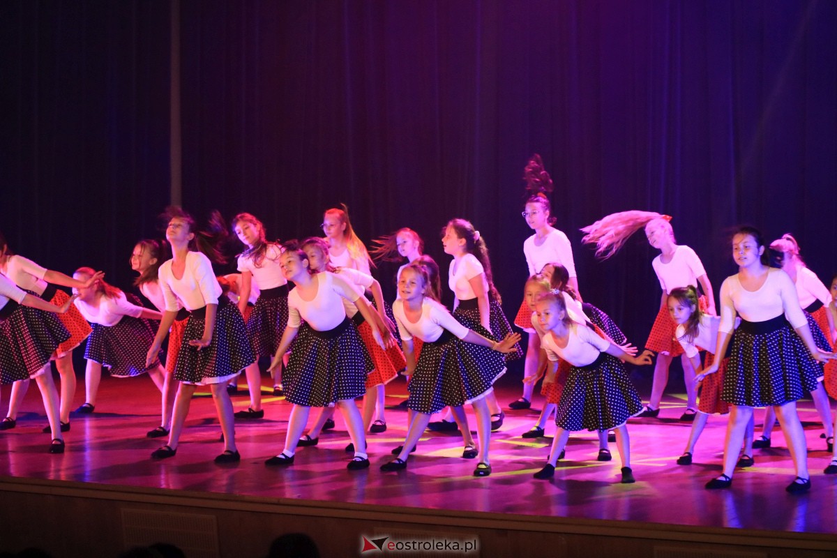 Koncert Muzyczna podróż grupy De-eM w OCK [25.09.2023] - zdjęcie #151 - eOstroleka.pl