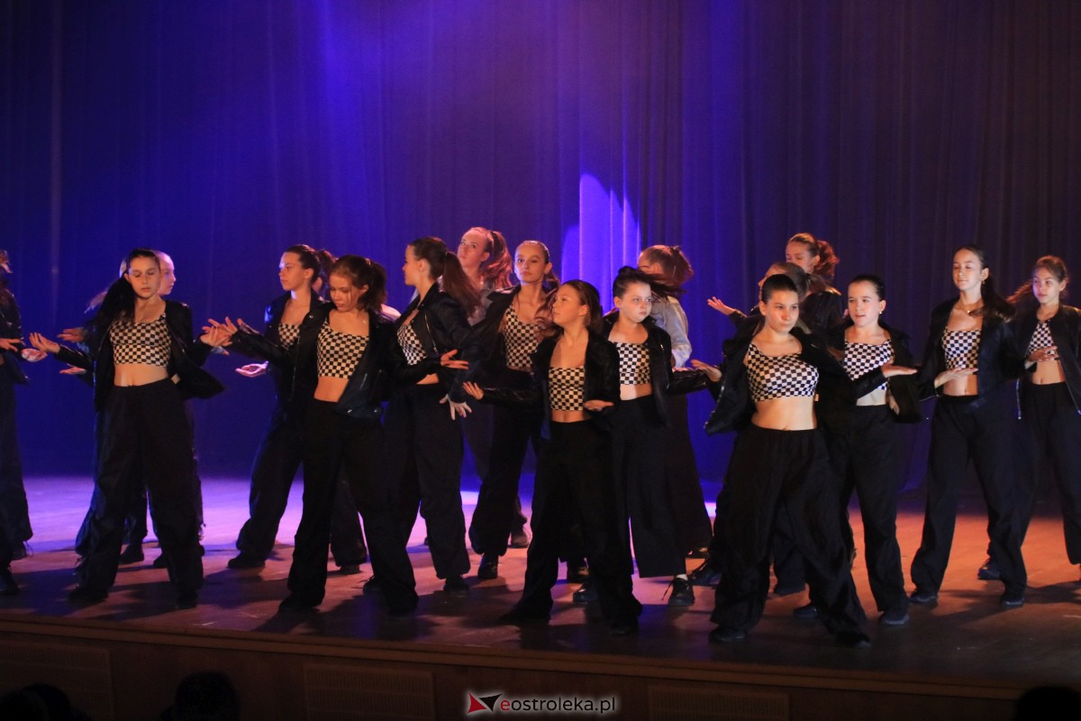 Koncert Muzyczna podróż grupy De-eM w OCK [25.09.2023] - zdjęcie #115 - eOstroleka.pl