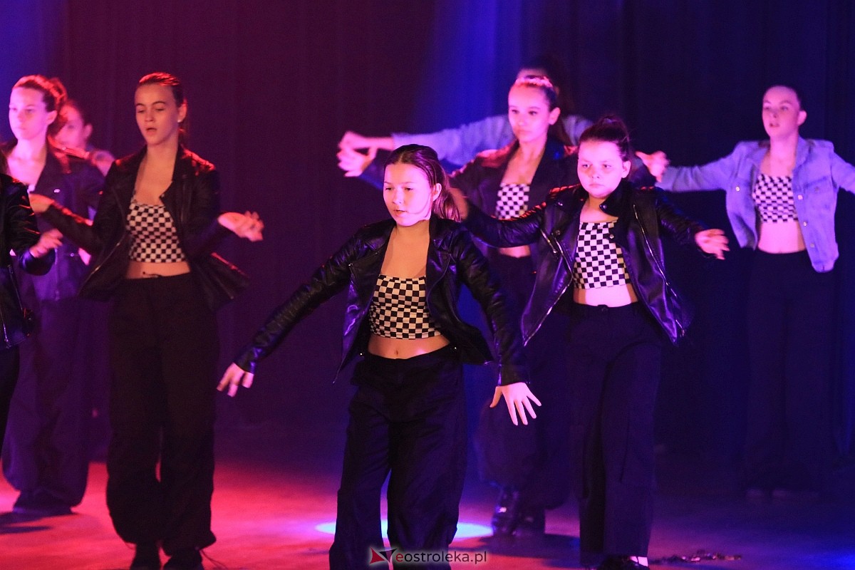 Koncert Muzyczna podróż grupy De-eM w OCK [25.09.2023] - zdjęcie #111 - eOstroleka.pl