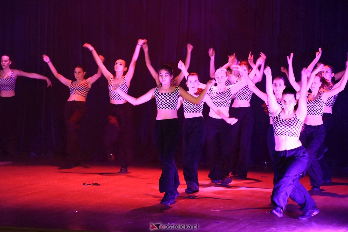 Koncert Muzyczna podróż grupy De-eM w OCK [25.09.2023] - zdjęcie #105 - eOstroleka.pl