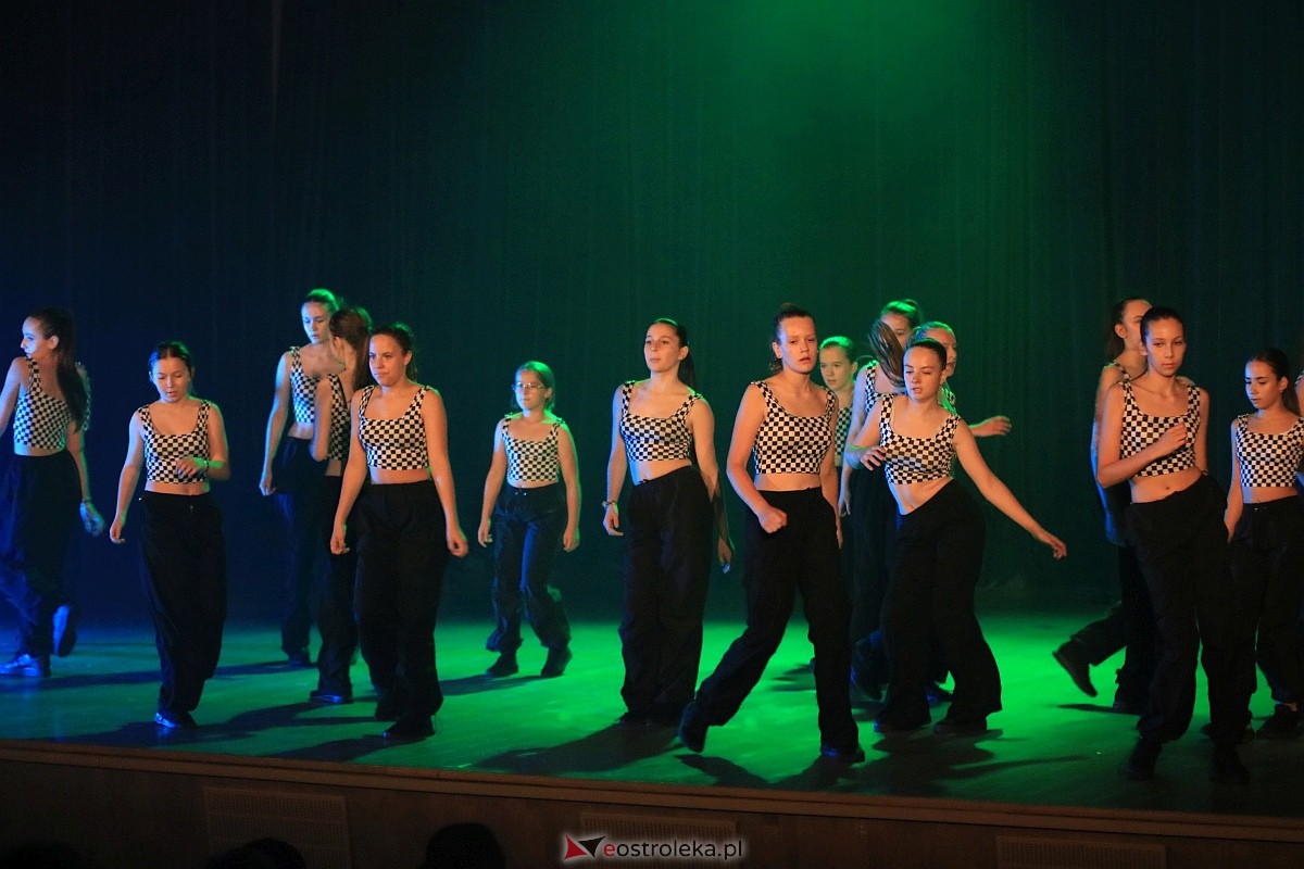 Koncert Muzyczna podróż grupy De-eM w OCK [25.09.2023] - zdjęcie #103 - eOstroleka.pl