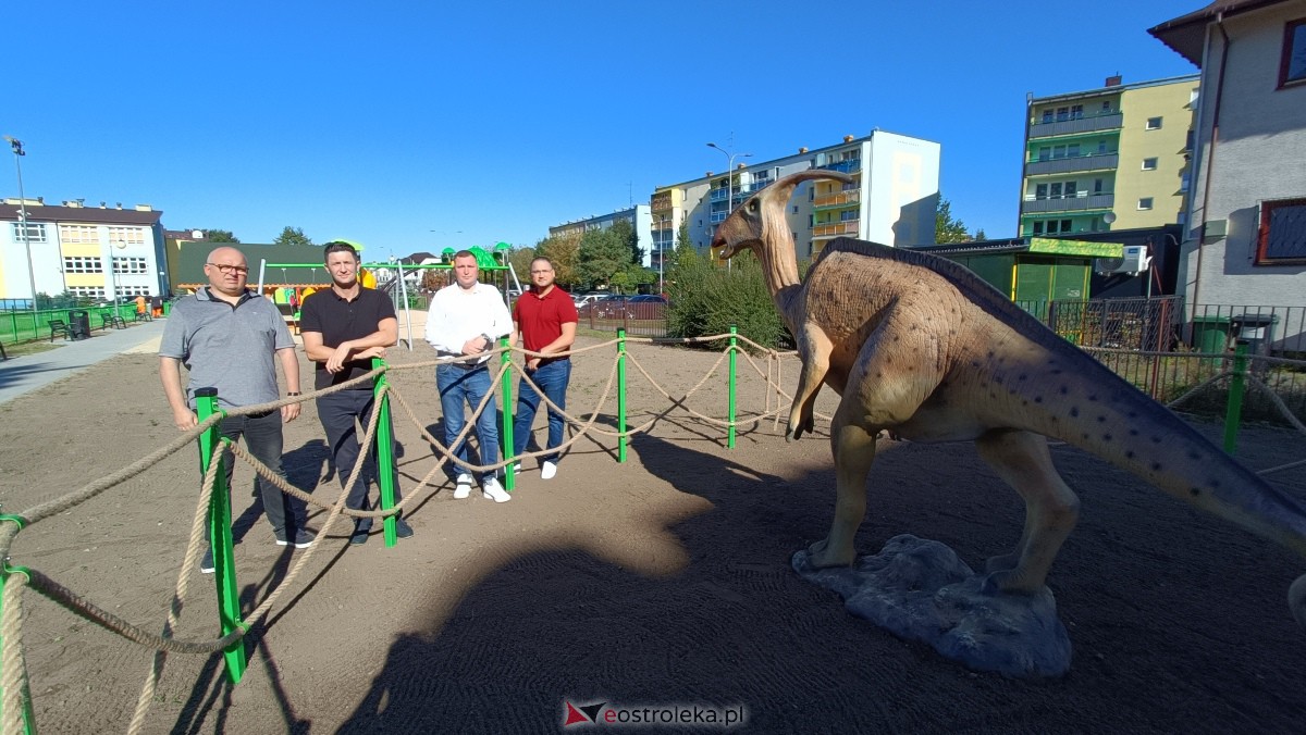 Odbiór placu zabaw na osiedlu Centrum [25.09.2023] - zdjęcie #44 - eOstroleka.pl