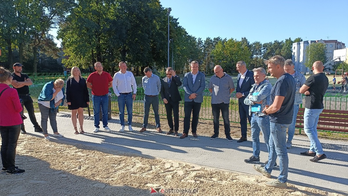 Odbiór placu zabaw na osiedlu Centrum [25.09.2023] - zdjęcie #31 - eOstroleka.pl