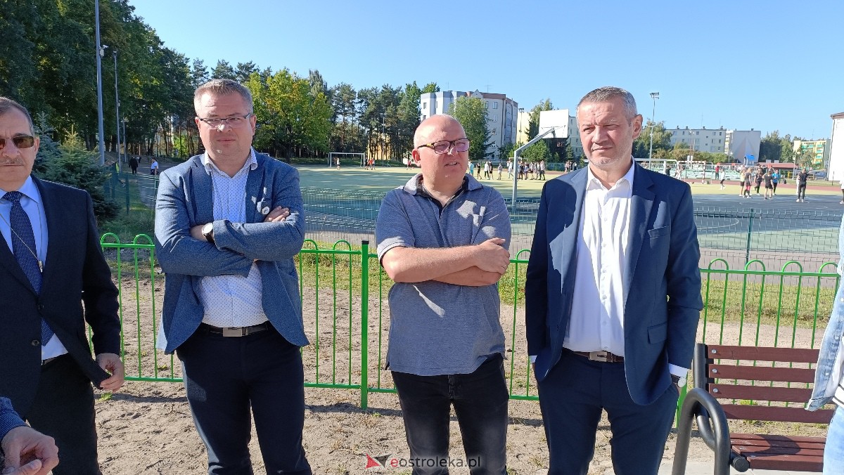 Odbiór placu zabaw na osiedlu Centrum [25.09.2023] - zdjęcie #18 - eOstroleka.pl