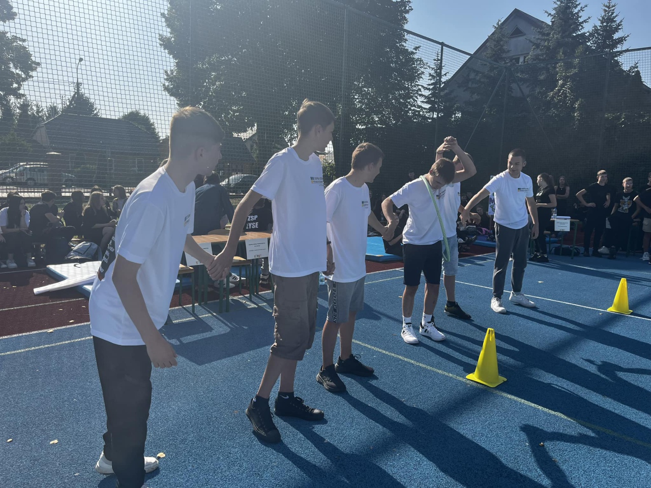 Otrzęsiny Klas Pierwszych z Zespołów Szkół Powiatowych [26.09.2023] - zdjęcie #31 - eOstroleka.pl