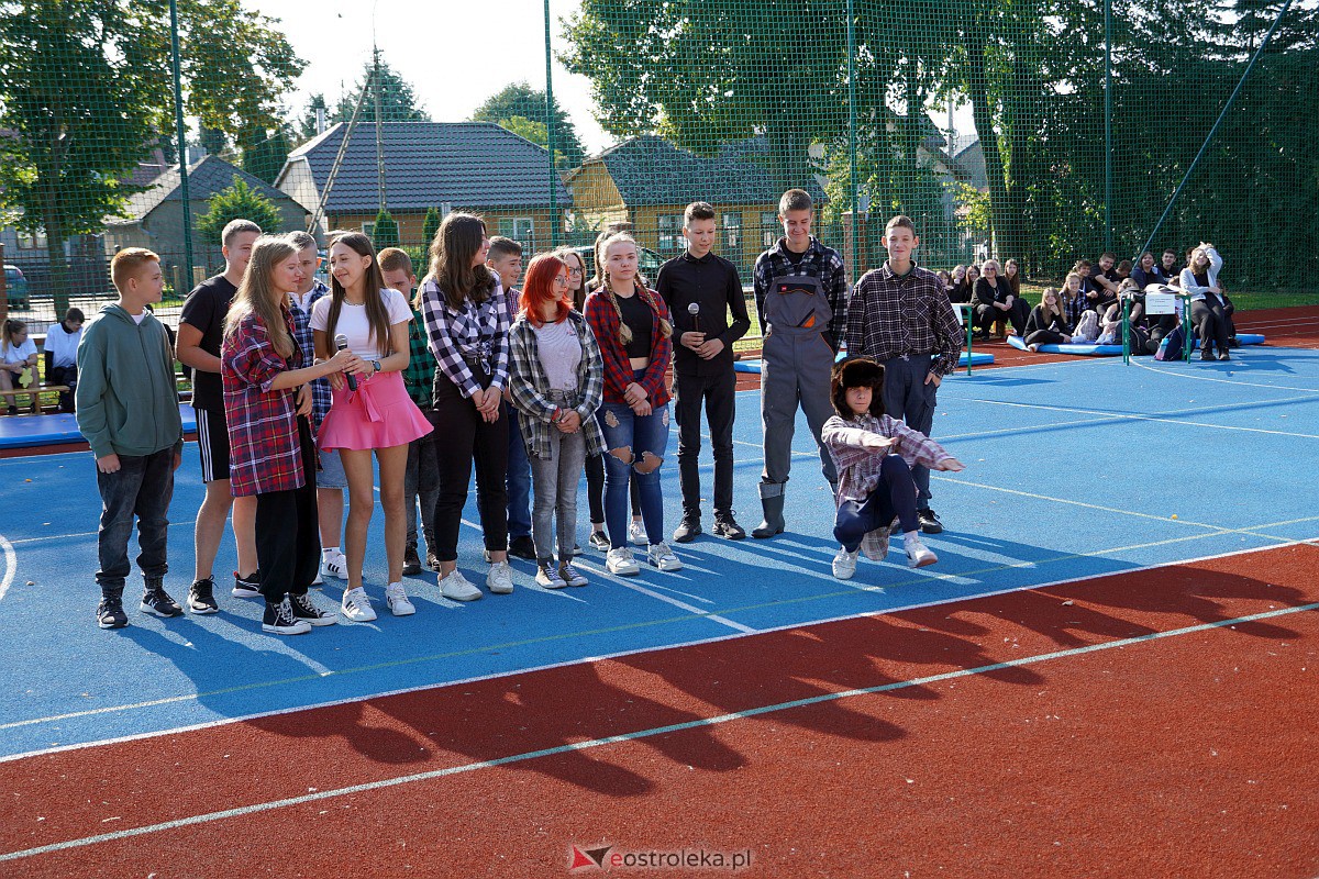Otrzęsiny Klas Pierwszych z Zespołów Szkół Powiatowych [26.09.2023] - zdjęcie #121 - eOstroleka.pl