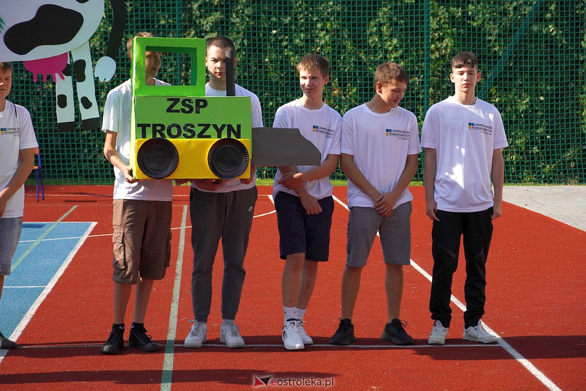 Otrzęsiny Klas Pierwszych z Zespołów Szkół Powiatowych [26.09.2023] - zdjęcie #112 - eOstroleka.pl