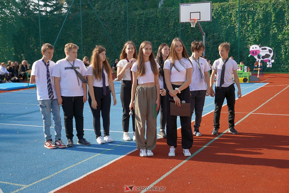 Otrzęsiny Klas Pierwszych z Zespołów Szkół Powiatowych [26.09.2023] - zdjęcie #107 - eOstroleka.pl